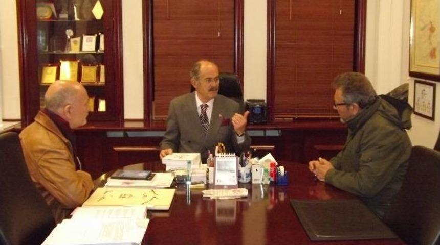 Karikat&uuml;ristlerden Başkan B&uuml;y&uuml;kerşen&rsquo;e Ziyaret