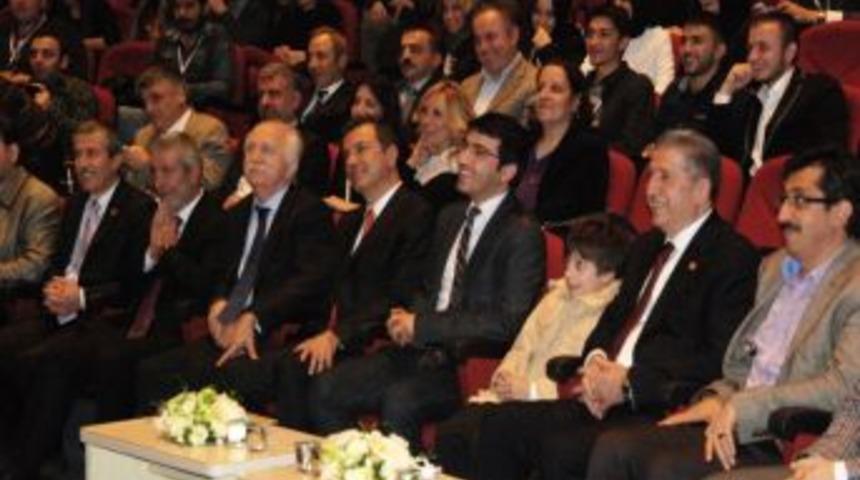 &ldquo;Yarının Liderleri Başarı &Ouml;d&uuml;lleri&rdquo; Sahiplerini Buldu