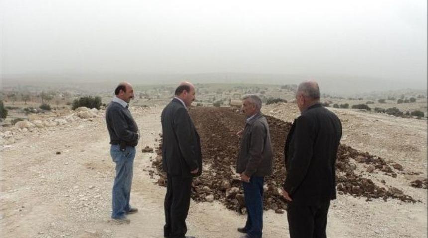 D&uuml;mb&uuml;ll&uuml; - Yenik&ouml;y Yolu Yapılıyor