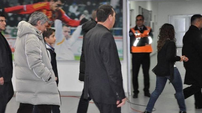 Mourınho, Galatasaray Soyunma Odasına Gitti