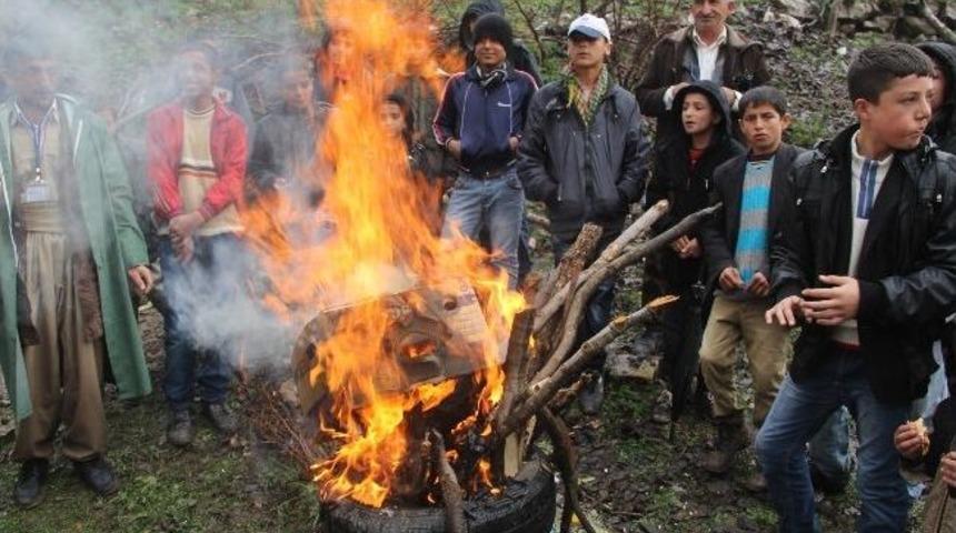Sınırda Nevruz Coşkusu