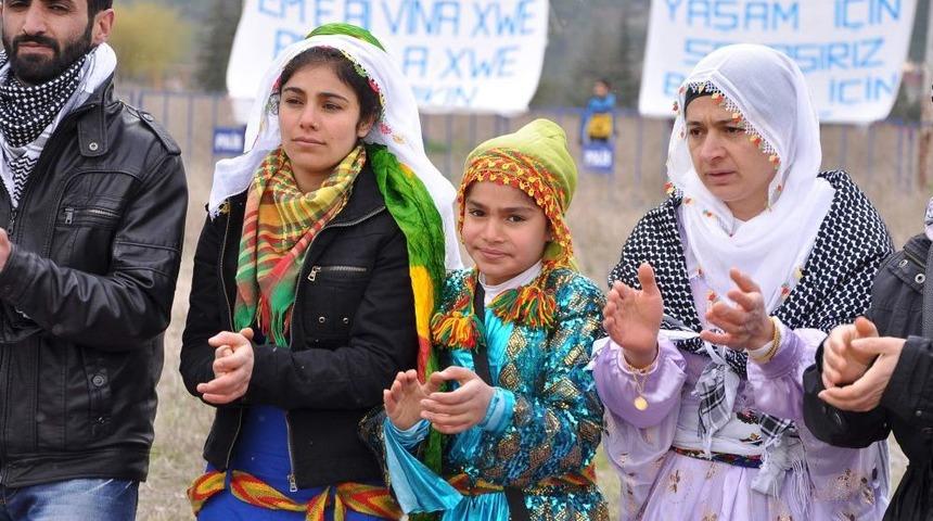 Eskişehir'de Nevruz, Birlik Mesajları Altında Kutlandı