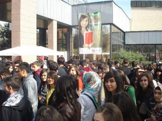 Lise &Ouml;ğrenciler Odt&uuml; Tanıtım Fuarına Katıldı 1