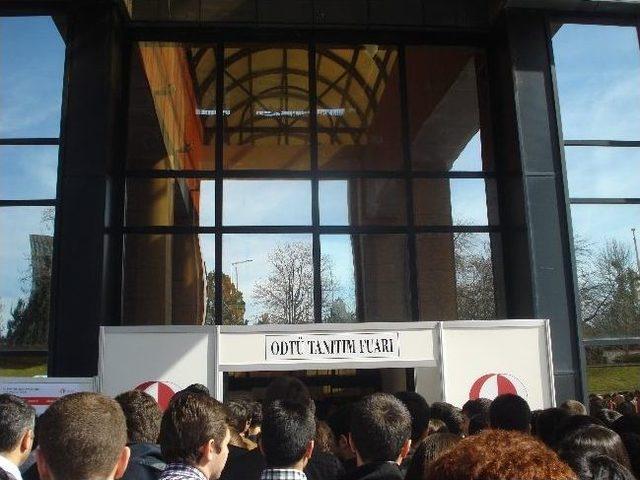 Lise &Ouml;ğrenciler Odt&uuml; Tanıtım Fuarına Katıldı 2