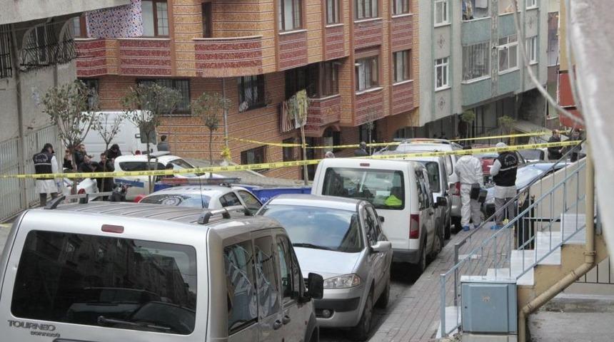 Sokak Ortasında Anne Ve Kızını &Ouml;ld&uuml;rd&uuml;