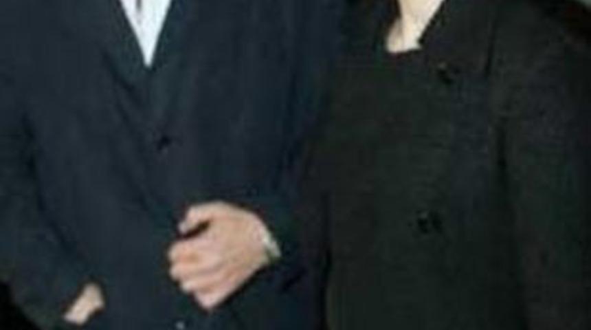 Aldatıldılar, affettiler!