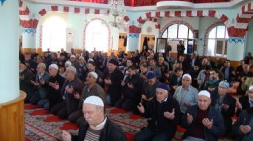 AYDIN'DA ERZİNCANLILAR DEPREM ŞEHİTLERİNİ DUALARLA ANDILAR.