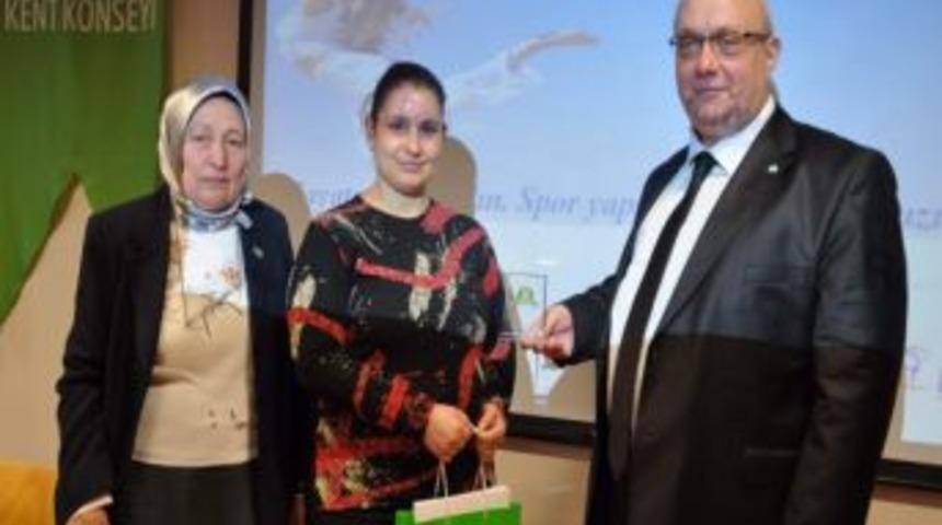 &ldquo;her &Uuml;&ccedil; Kişiden Biri Bel Yada Boyun Ağrısından Şikayet&ccedil;i&rdquo;