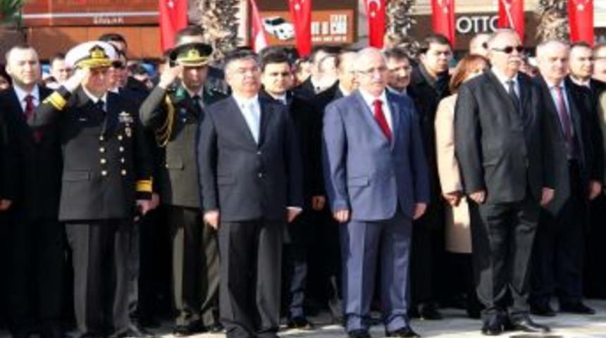 &Ccedil;anakkale Deniz Zaferi Coşkuyla Kutlandı