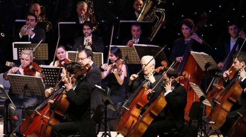 Cumhurbaşkanlığı Senfoni Orkestrası Kayseri'yi B&uuml;y&uuml;ledi