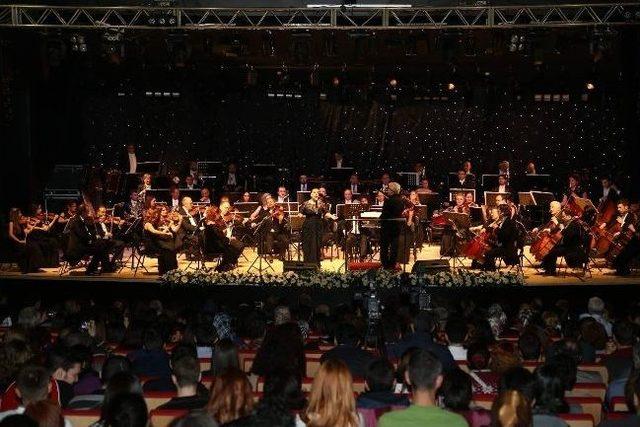 Cumhurbaşkanlığı Senfoni Orkestrası Kayseri'yi Büyüledi