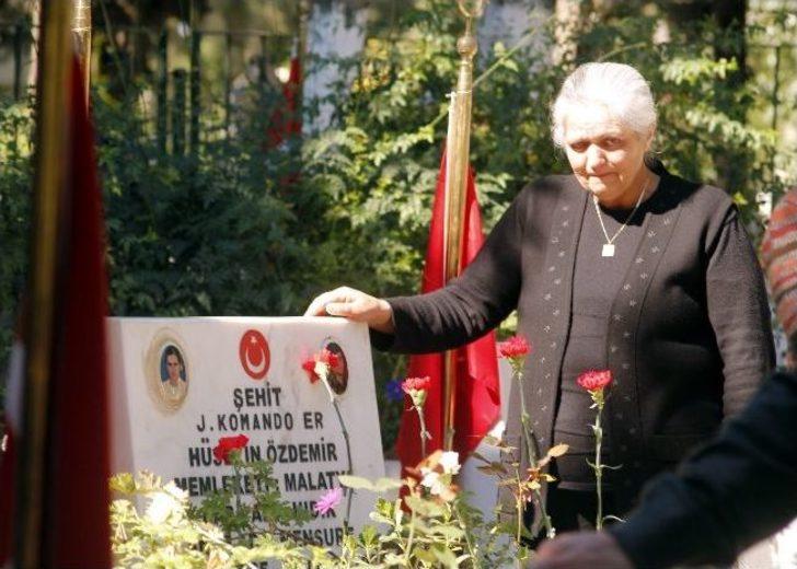 Mersin Şehitliğinde Hüzünlü Tören G5