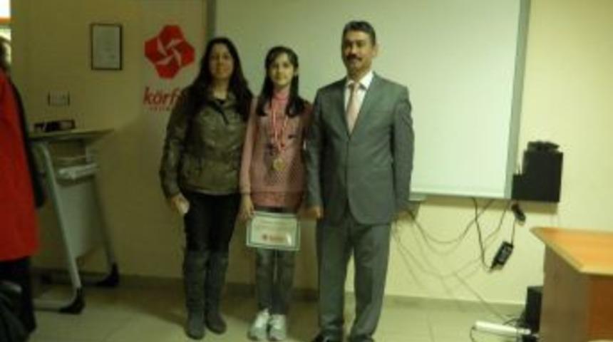 Serik K&ouml;rfez Başarılı &Ouml;ğrencileri &Ouml;d&uuml;llendirdi