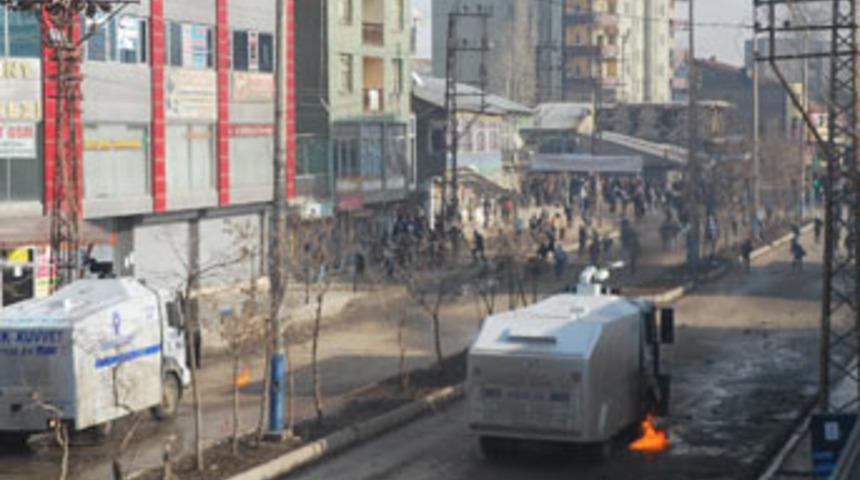 T&uuml;rkiye'de 15 Şubat gerginliği