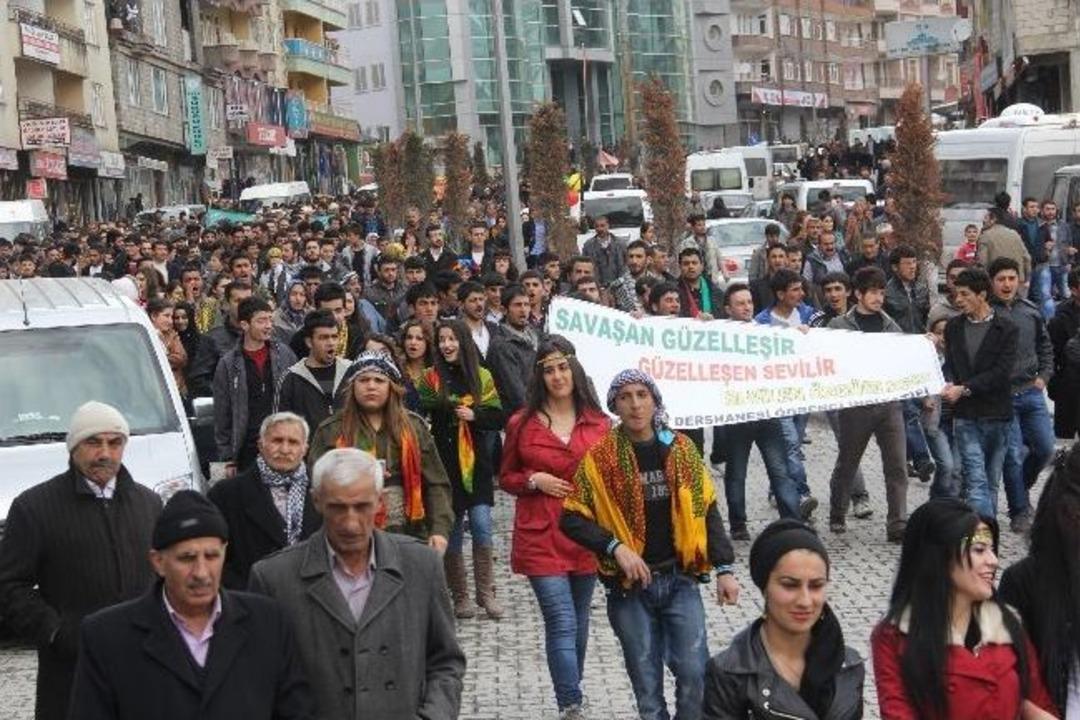 Hakkari&rsquo;de Nevruz Kutlamaları Başladı