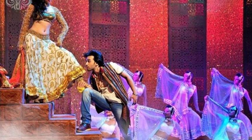 Hindistan&rsquo;dan Gelecek M&uuml;zikal, T&uuml;rkiye&rsquo;de Bollywood R&uuml;zgarı Estirecek