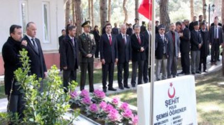 &Ccedil;anakkale Şehitleri Dualarla Anıldı