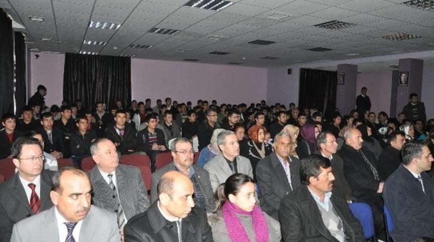Yerk&ouml;y&rsquo;de &Ccedil;anakkale Şehitleri Anıldı