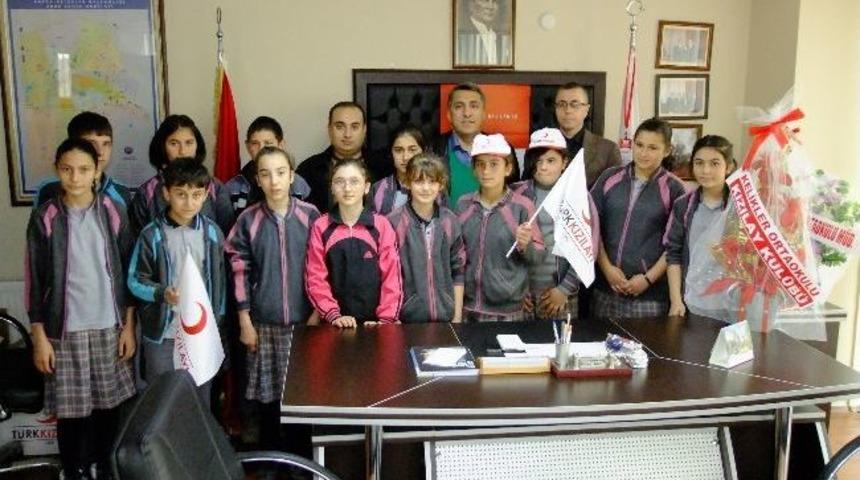 &Ouml;ğrencilerden Kızılay&rsquo;a Ziyaret