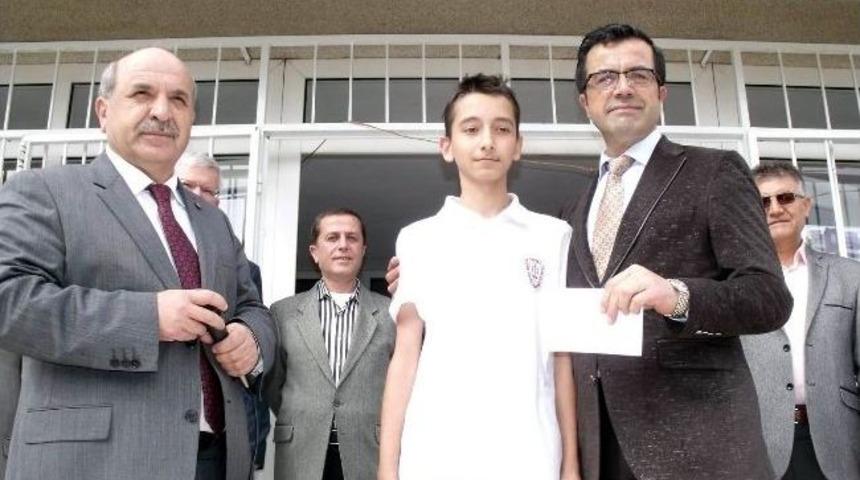 Minik &Ouml;ğrencilerden Y&uuml;rekli Davranış