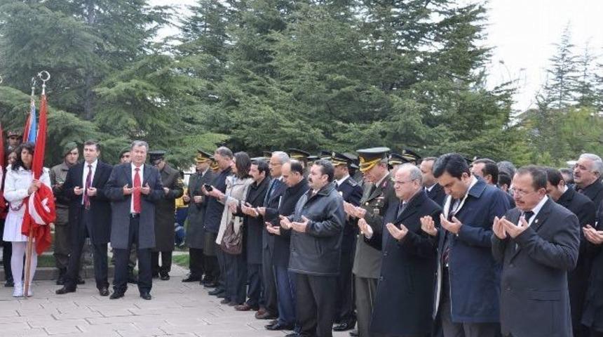 Şehir Uzman &Ccedil;avuş Deniz Kaya'nın Kızına Devlet &Ouml;v&uuml;n&ccedil; Madalyası Verildi