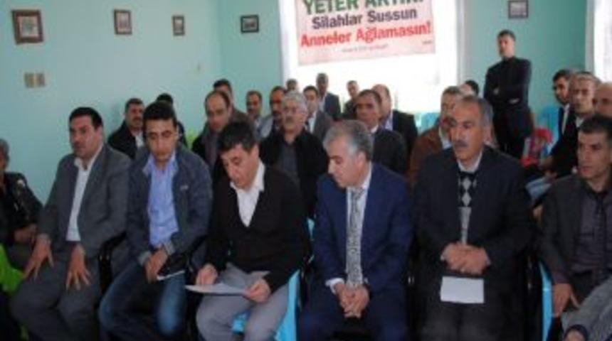 Siverek'te Stk'lardan Barış S&uuml;recine Destek