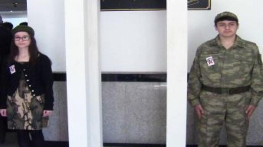 &Ccedil;anakkale Şehitleri Karam&uuml;rsel&rsquo;de Anıldı.