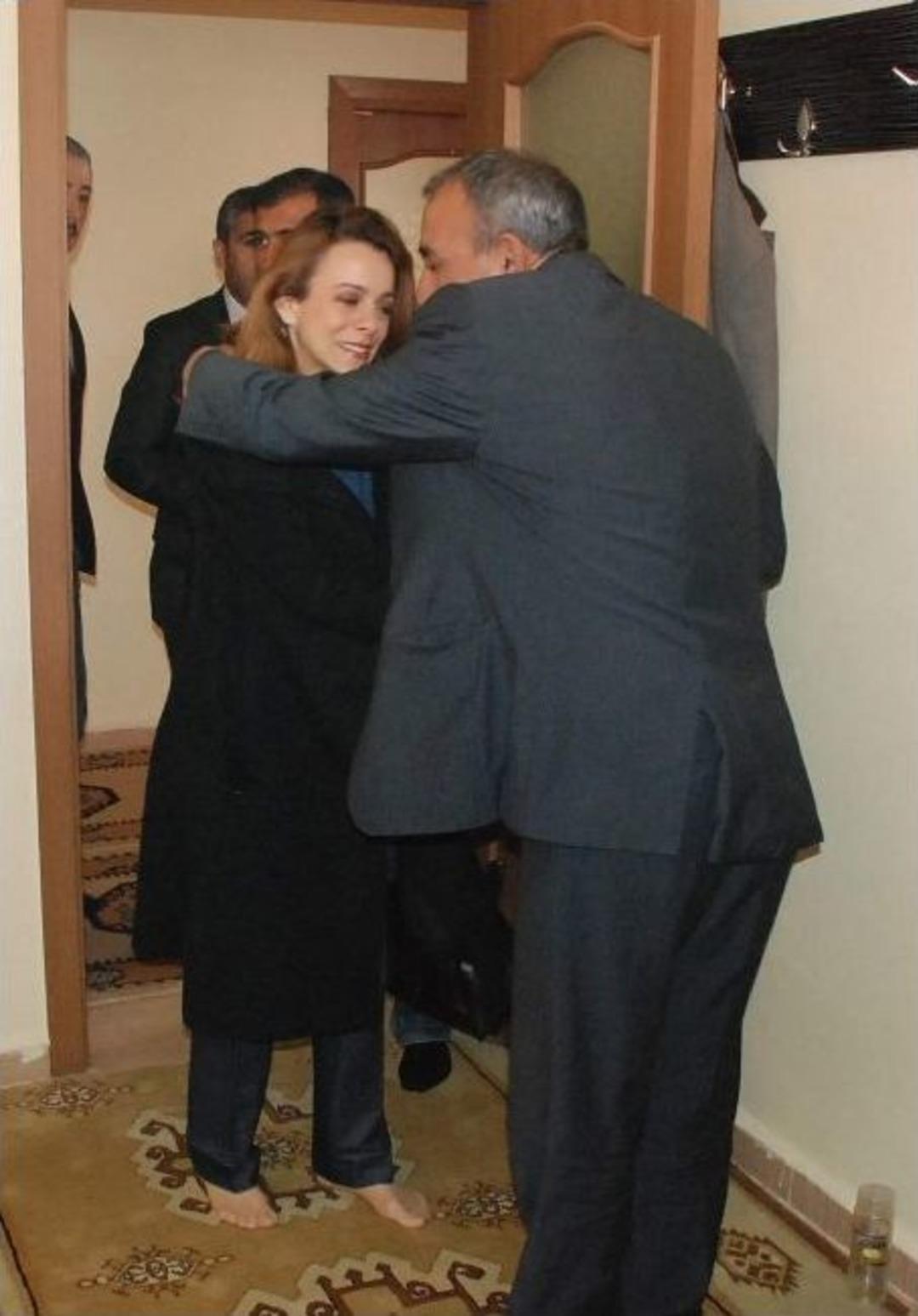 Milletvekili Uslu&rsquo;dan &Ccedil;e&ccedil;an Ailesine Ziyaret