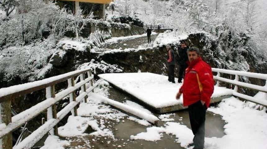 Giresun'da K&ouml;yl&uuml;lerden K&ouml;pr&uuml; İsyanı