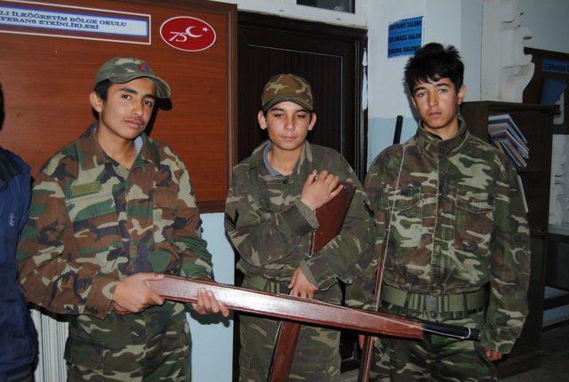 Y&uuml;ksekova da Anma Programında &Ccedil;anakkale Ruhu Yeniden Yeşerdi 1