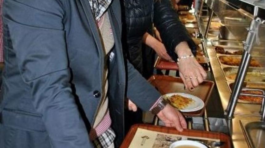 Hk&uuml; Yemekhanesinde &Ccedil;anakkale Men&uuml;s&uuml;