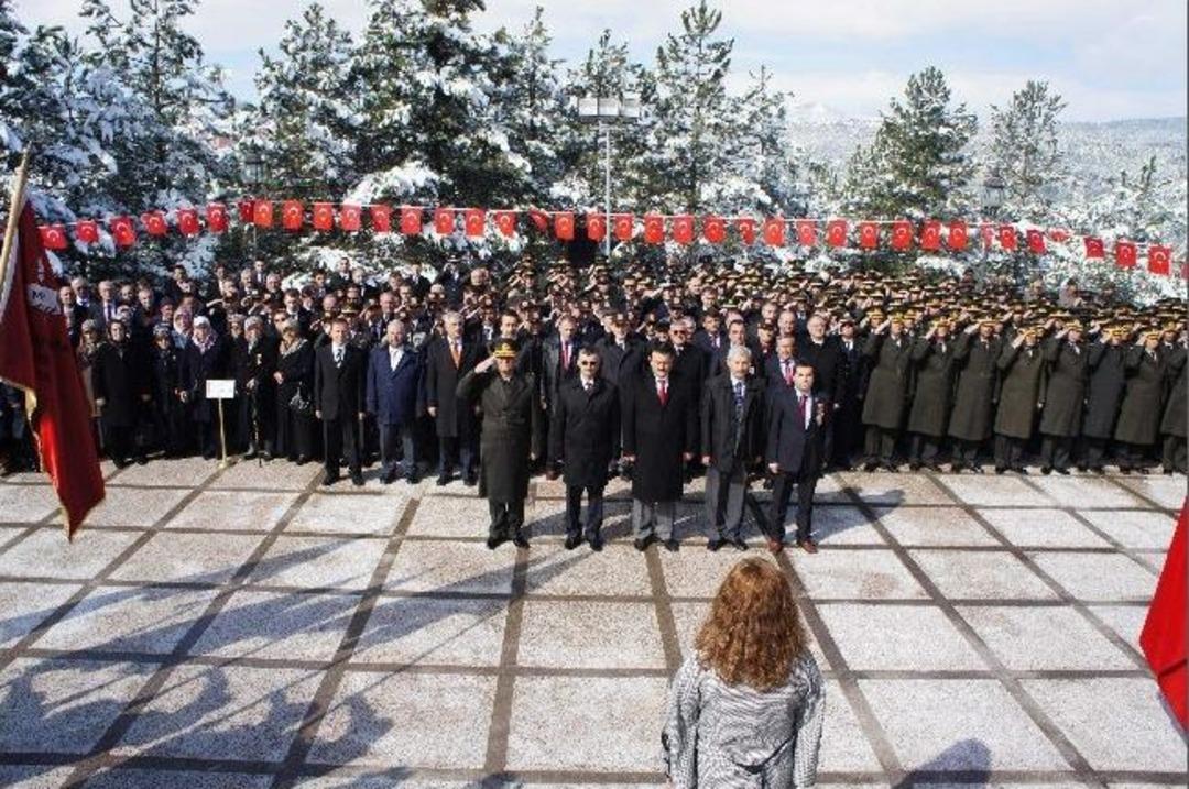 Gazilere Verilen &Ouml;v&uuml;n&ccedil; Madalyası Gururlandırdı