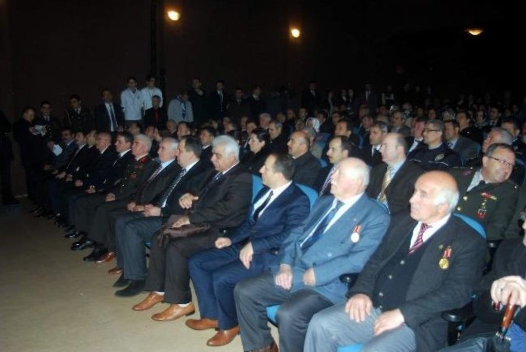 Giresun&rdquo;da 2 Gaziye Ve Bir Şehit Babasına Devlet &Ouml;v&uuml;n&ccedil; Madalyası Verildi