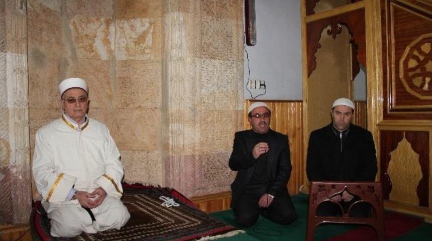 Chp Oltu İl&ccedil;e Başkanlığı &Ccedil;anakkale Şehitleri İ&ccedil;in Mevlit Okuttu