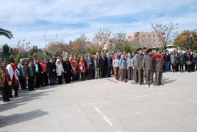 Chp'li Gençlerden Anlamlı Kıyafet