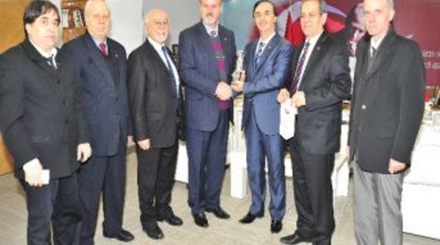 Başkan Keskin&rsquo;e Fair Play &Ouml;d&uuml;l&uuml;