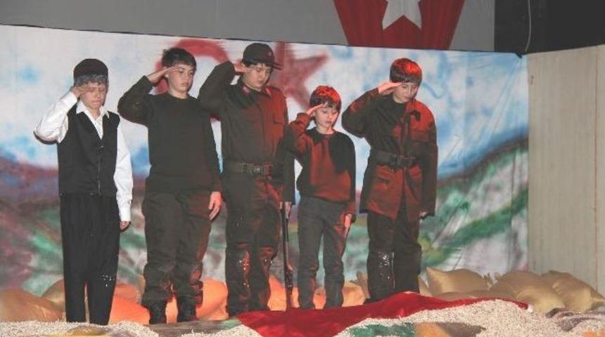 Yozgat &Ouml;zel Ergin Koleji&rsquo;nin &Ccedil;anakkale Zaferi İsimli Tiyatro Oyunları Yoğun İlgi G&ouml;rd&uuml;