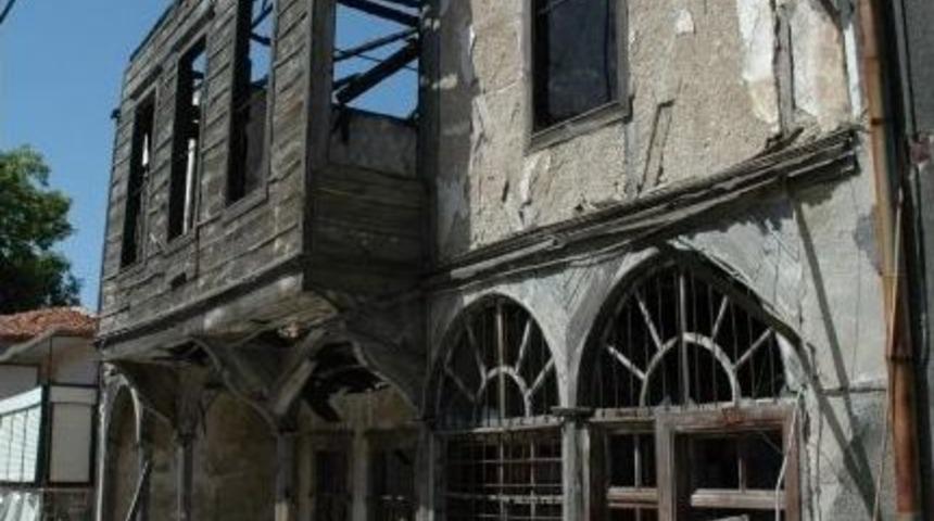 Apostol Hanı Yeniden Hayat Buluyor