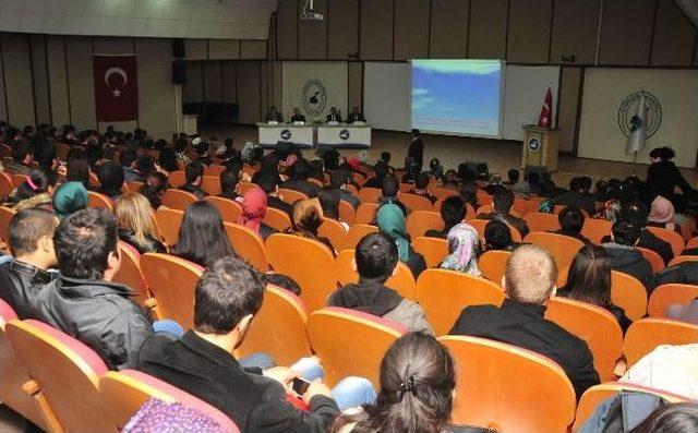 Van&rsquo;da "mehmed Akif&rsquo;i Anma Ve &Ccedil;anakkale Şehitleri&rdquo; Paneli 1