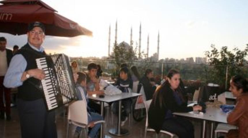 Akordiyon Dinletisiyle 'bahar' Coşkusu