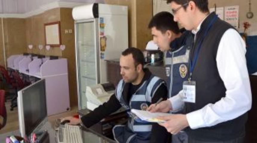 Manisa'da Internet Kafeler Sıkı Denetim Altına Alındı