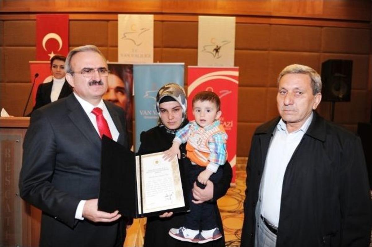 Van&rsquo;da Şehit Ailelerine Ve Gazilere Yemek