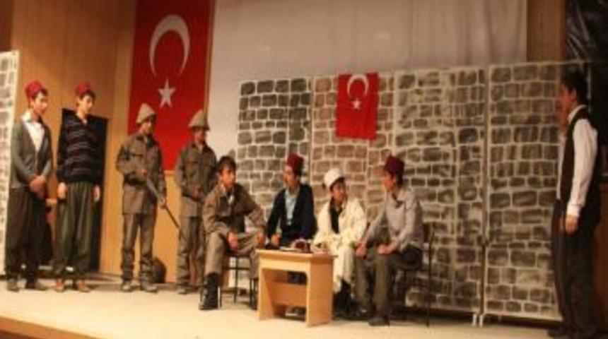 &Ccedil;anakkale Zaferi G&uuml;lnar'da Da Kutlandı