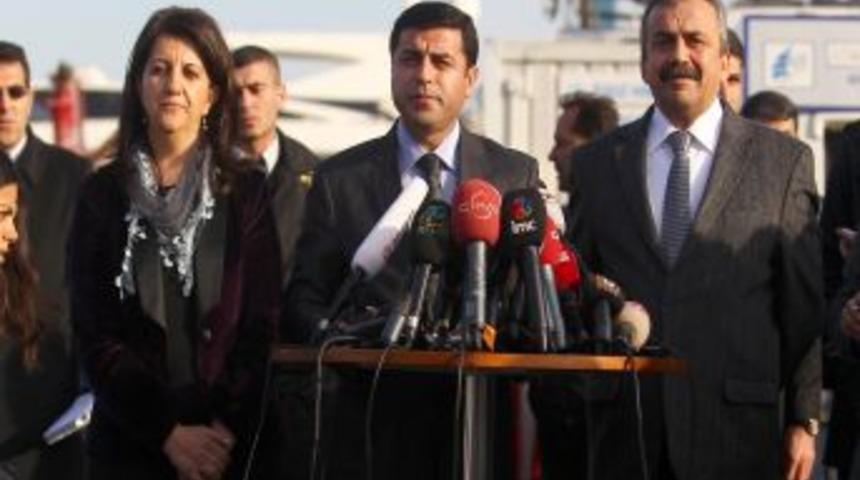 Demirtaş, &Ouml;calan&rsquo;ın Mesajını Okudu