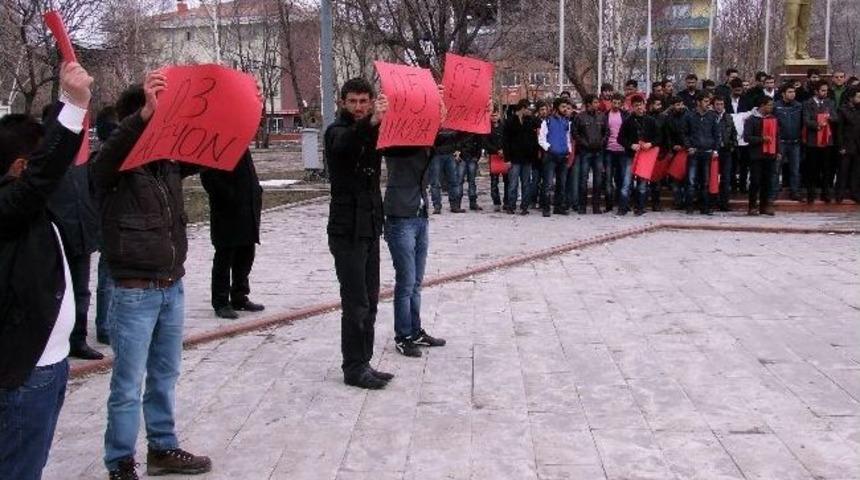 Ardahan Dede Korkut D&uuml;ş&uuml;nce Topluluğu &Uuml;yeleri, Şehitleri Unutmadı