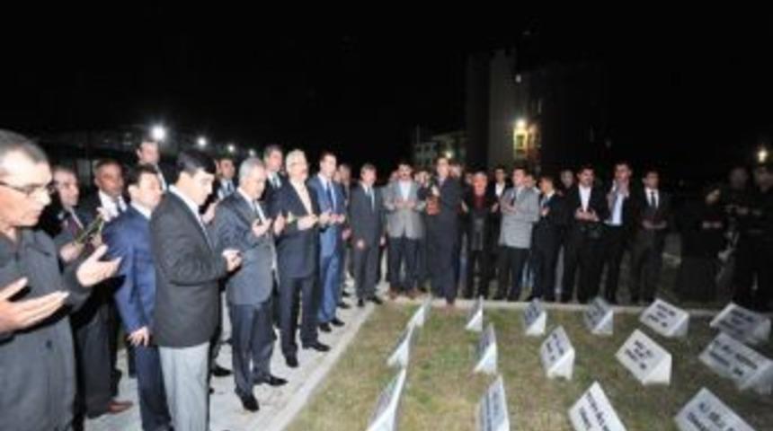 Hoşg&ouml;r&uuml; Kampusu'na Temsili &Ccedil;anakkale Şehitleri Anıtı Yapıldı