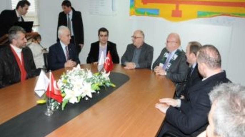 Bakan Yardımcısı, Havalimanı İnşaatını İnceledi