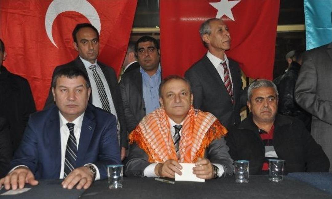 Mhp'li Oktay Vural, Karakuyu&rsquo;da Vatandaşa Seslendi