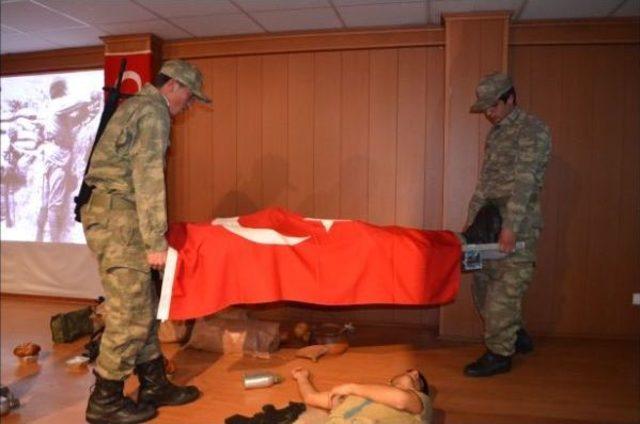 18 Mart &Ccedil;anakkale Deniz Zaferi&rsquo;nin Yıld&ouml;n&uuml;m&uuml; Ve Şehitleri Anma G&uuml;n&uuml; 2