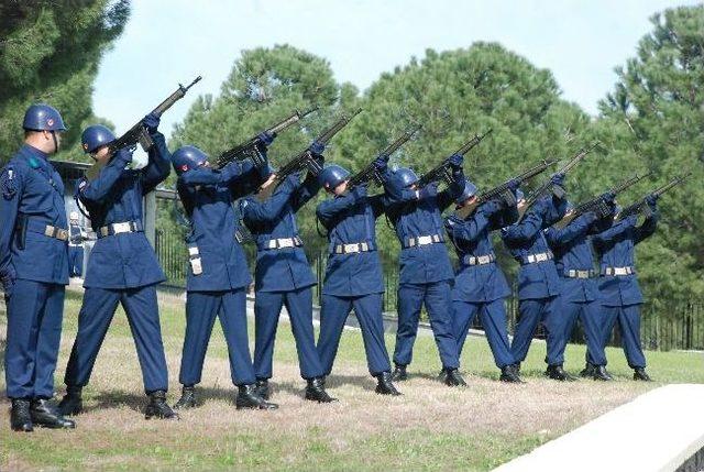 Akhisar&rsquo;da &Ccedil;anakkale Zaferi nin 98. Yıl D&ouml;n&uuml;m&uuml; T&ouml;renleri 2